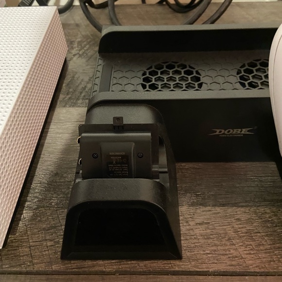 Xbox one S bundle - Picture 3 of 9